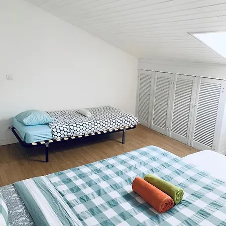 Restelo House Shared אלז'ש