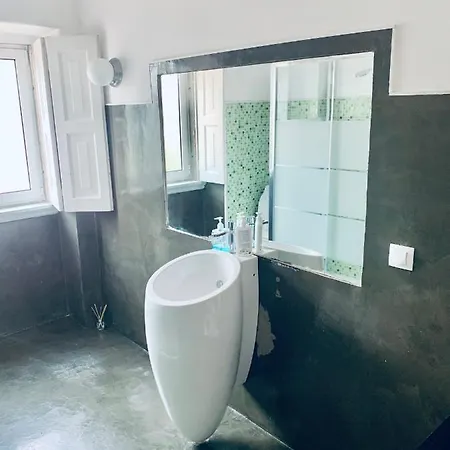 Restelo House Shared Guest house Alges