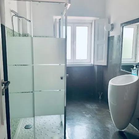 Restelo House Shared